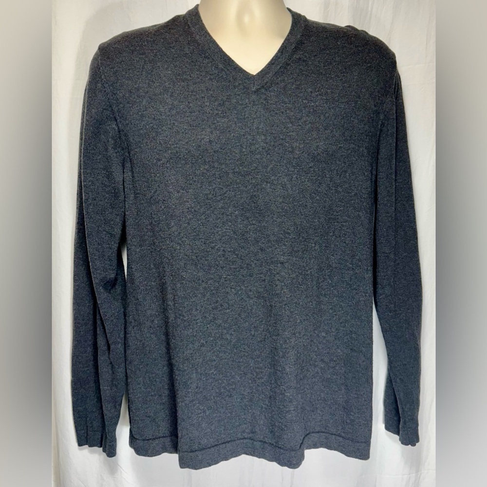 ALFANI Charcoal V-Neck Sweater